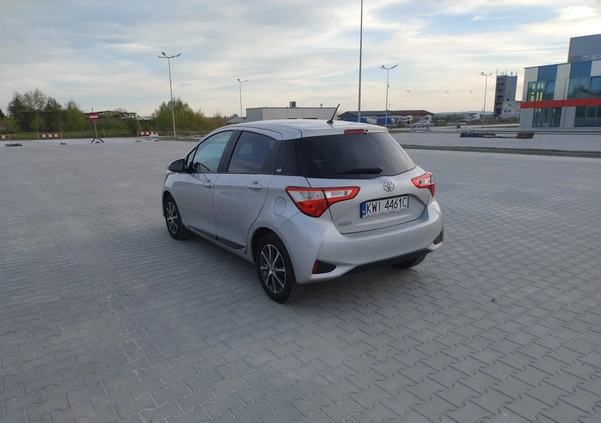 Toyota Yaris cena 56000 przebieg: 67000, rok produkcji 2019 z Niepołomice małe 326